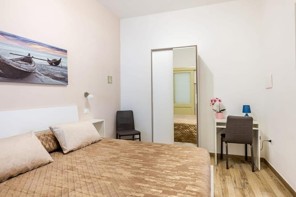 Bed, Bedroom, wardrobe