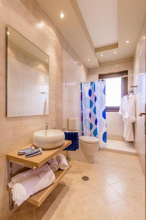 Lucia's Secret Garden House in Ialysos