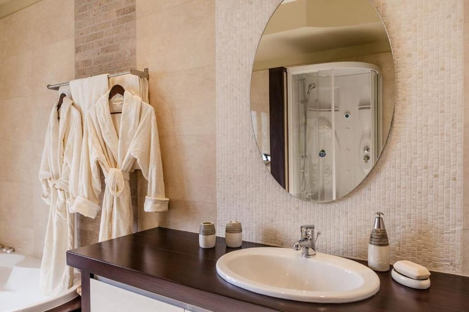 Lucia's Secret Garden House in Ialysos