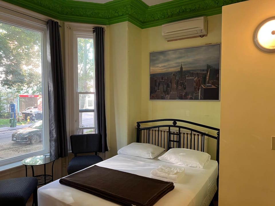 Keppner Guesthouse Bed and Breakfast in Toronto