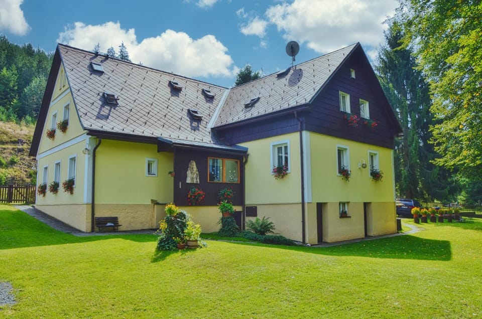Property building, Garden