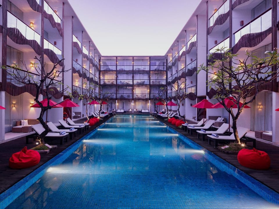 Property building, Pool view, Swimming pool, sunbed