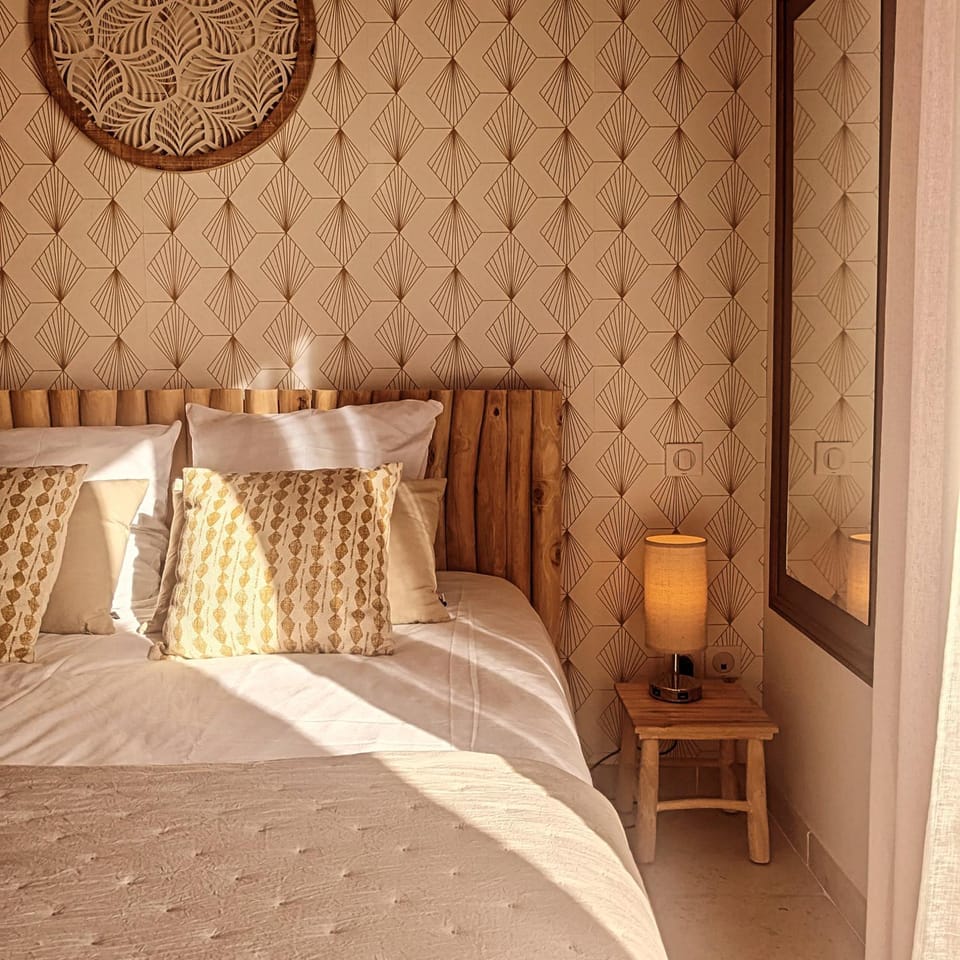 Bed, Decorative detail