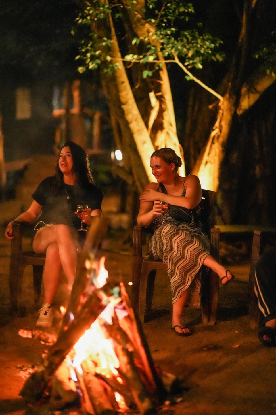 Restaurant/places to eat, Night, Natural landscape, BBQ facilities, Garden, Garden view, Garden view