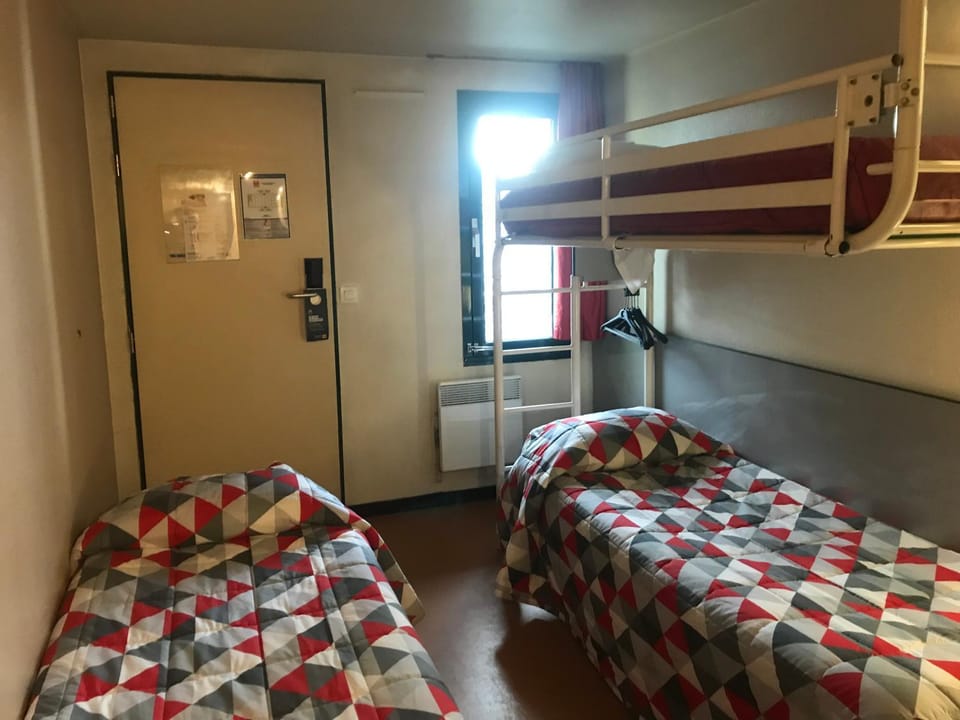 Bed, People, Photo of the whole room, bunk bed