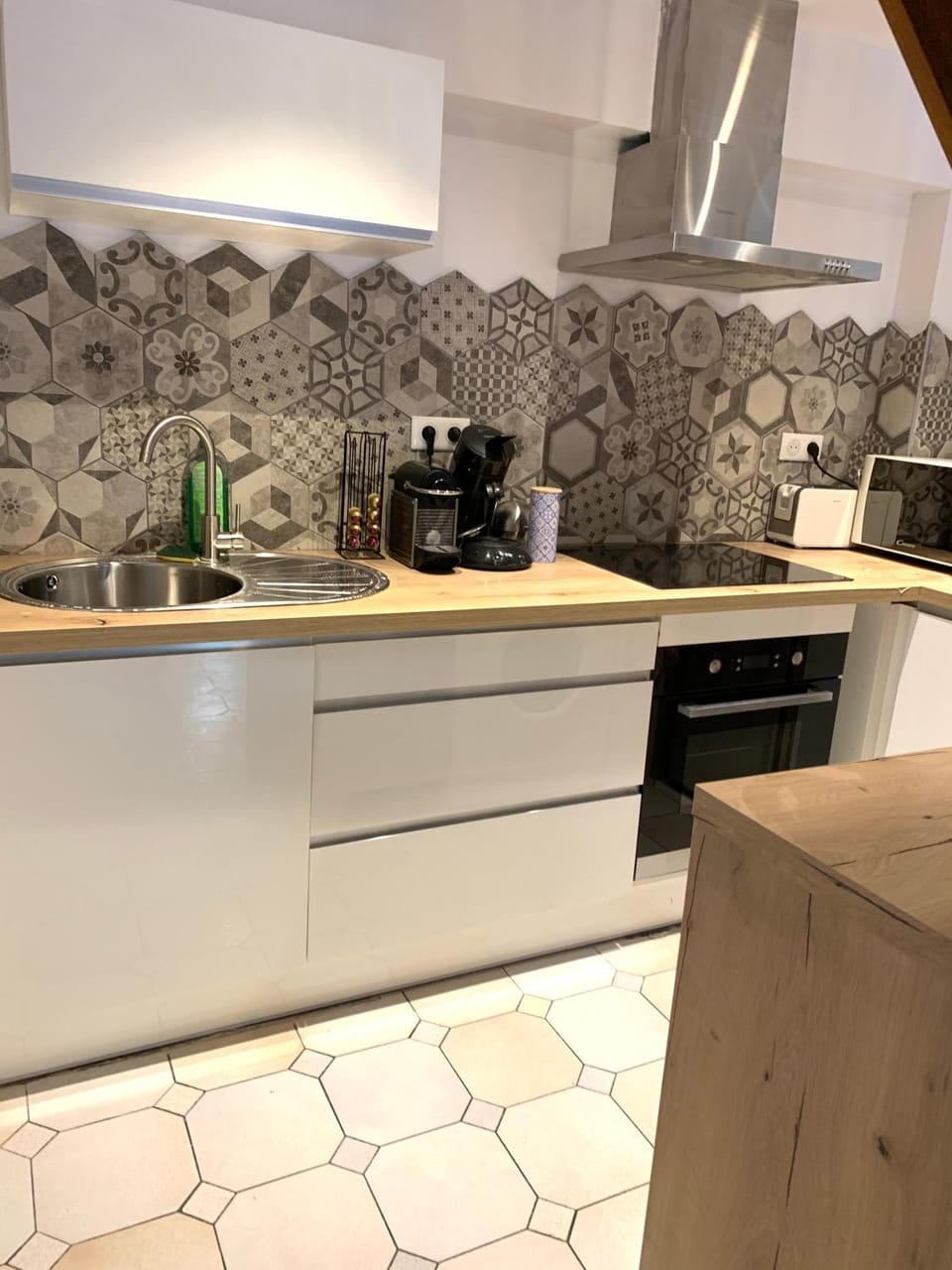 Kitchen or kitchenette