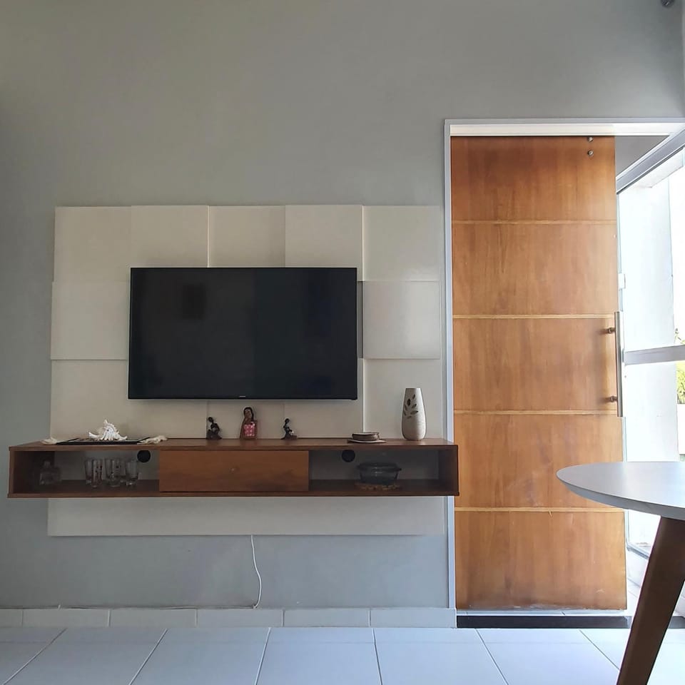 Communal lounge/ TV room, TV and multimedia, Dining area