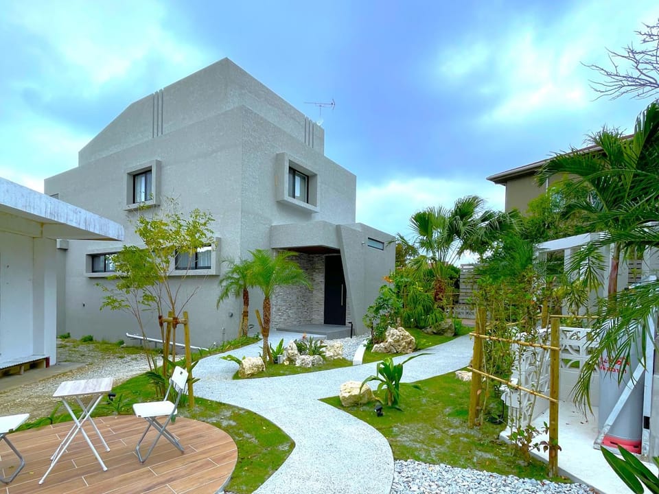 Property building, Day, Garden, Garden view