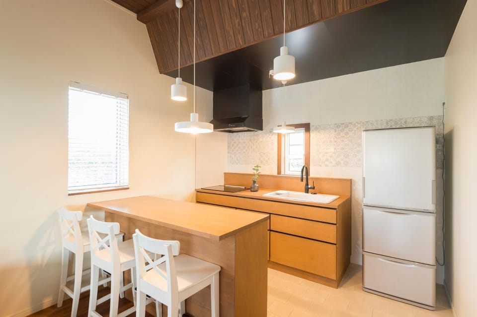 Kitchen or kitchenette, Dining area, kitchen