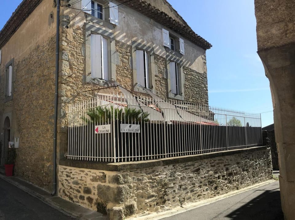 Property building, Day, Neighbourhood, Street view