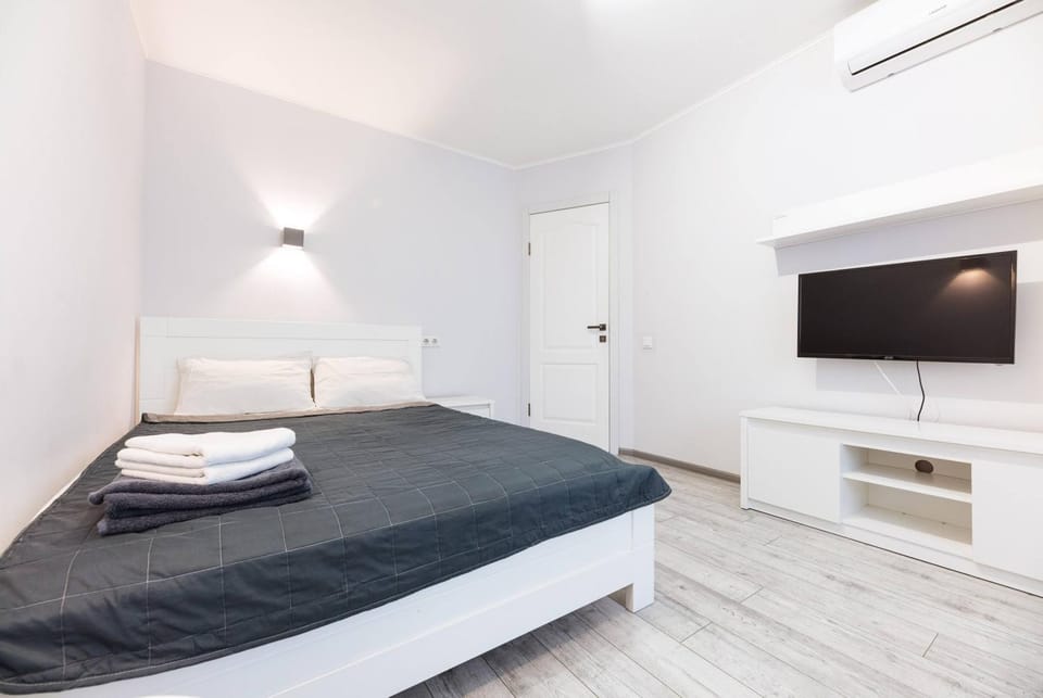 TV and multimedia, Balcony/Terrace, Bedroom, air conditioner