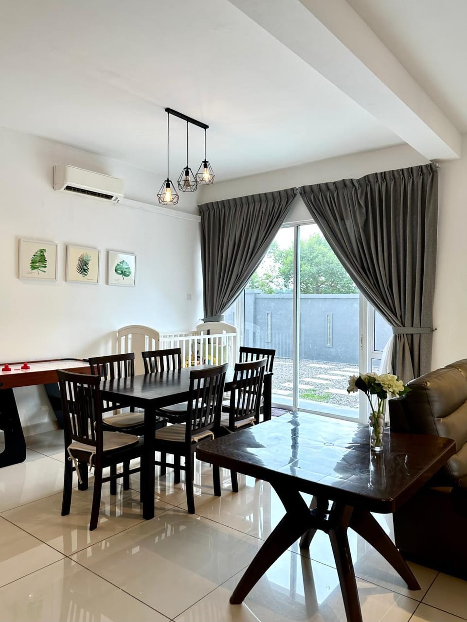 Dining area, air conditioner