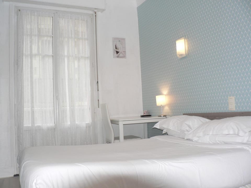 Hôtel Les Alizés Hotel in Biarritz