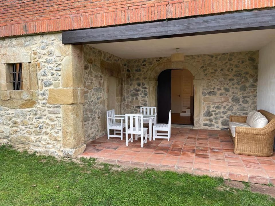 El Mazo Meruelo House in Cantabria