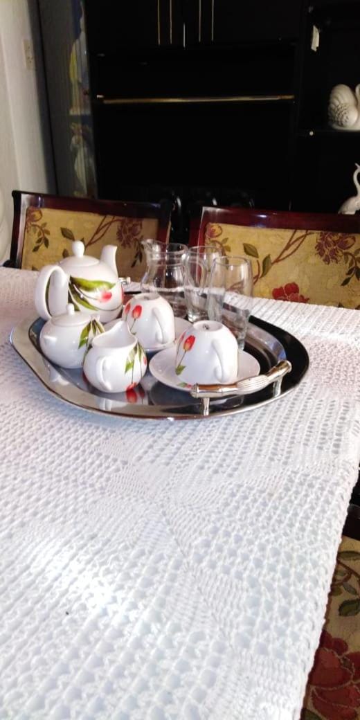 Coffee/tea facilities, Breakfast