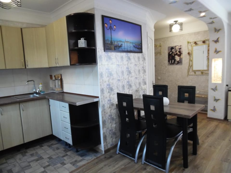 Студия в Центре СКАЛА Apartment in Ukraine
