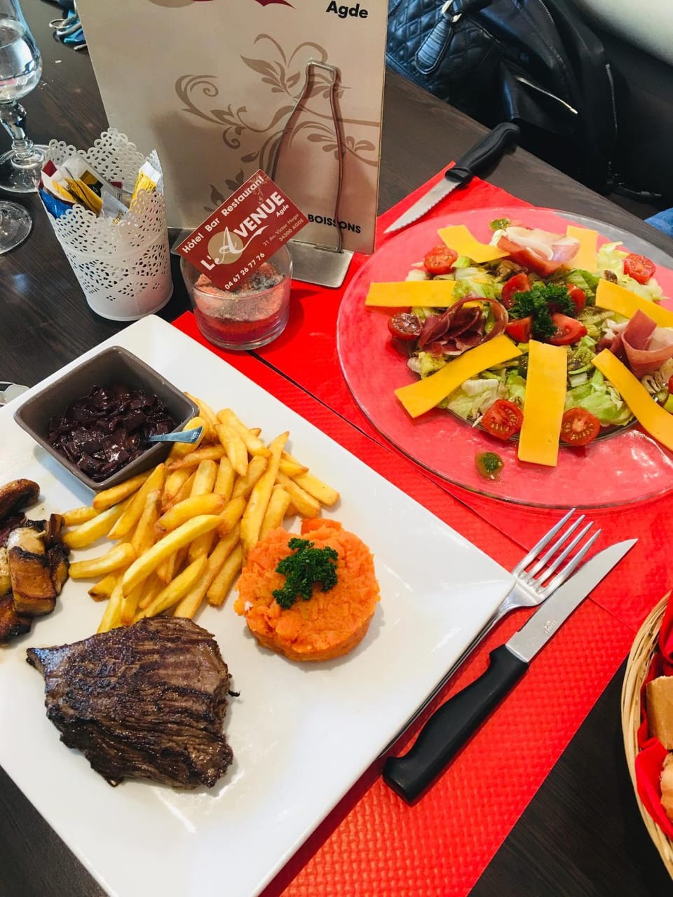 L'Avenue Hotel in Agde