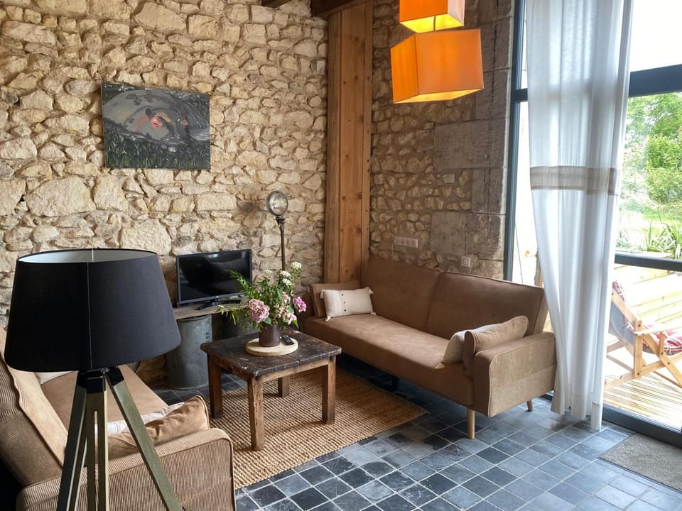 La Grange du Moulin House in Centre-Val de Loire