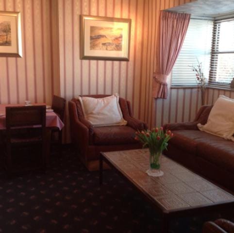 The Clan Lamont Apartment Bed and Breakfast in Kilmarnock