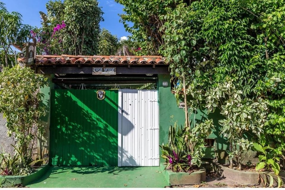 Búzios Casa Verde Bed and Breakfast in Armacao dos Buzios