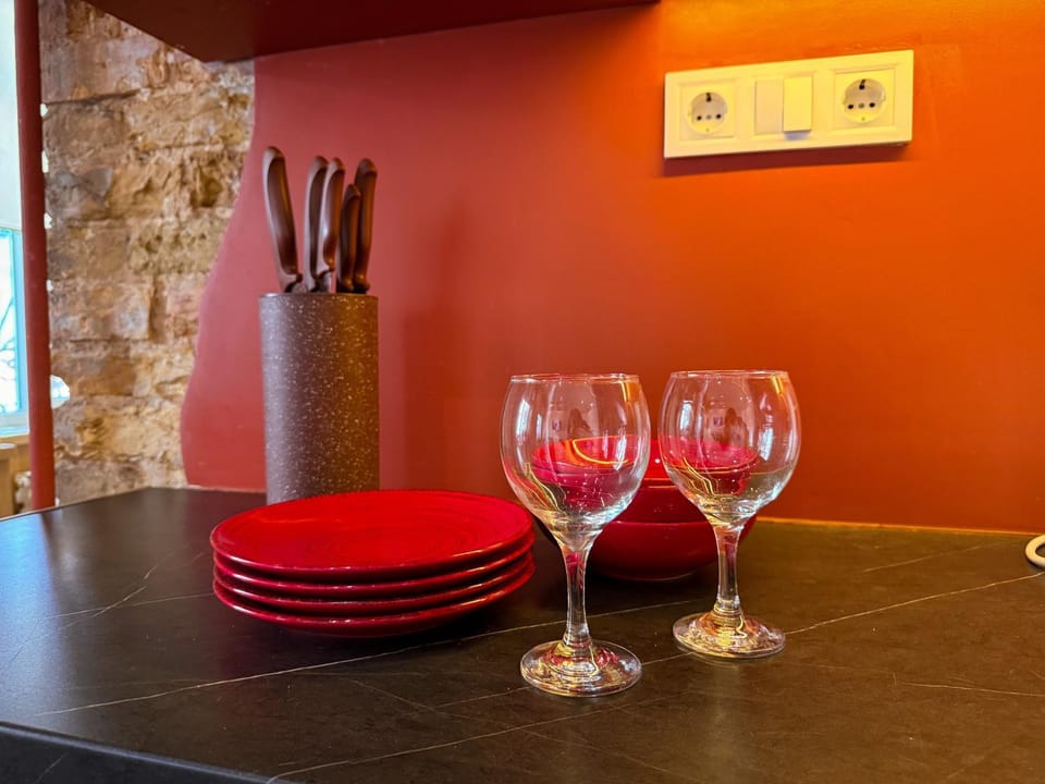 Coffee/tea facilities, Kitchen or kitchenette, kitchen