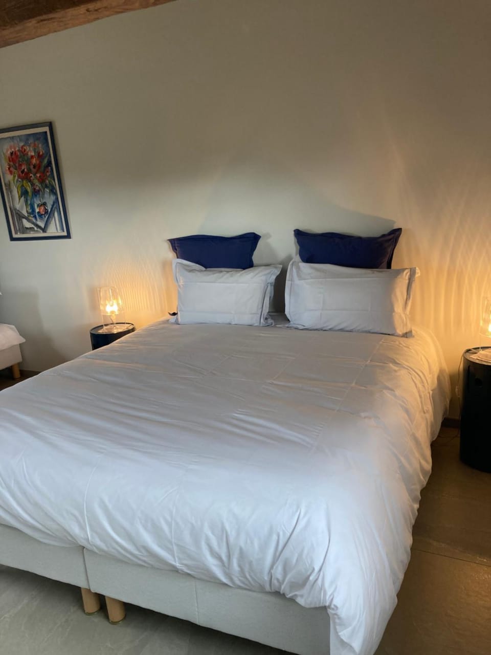 Bed, Photo of the whole room