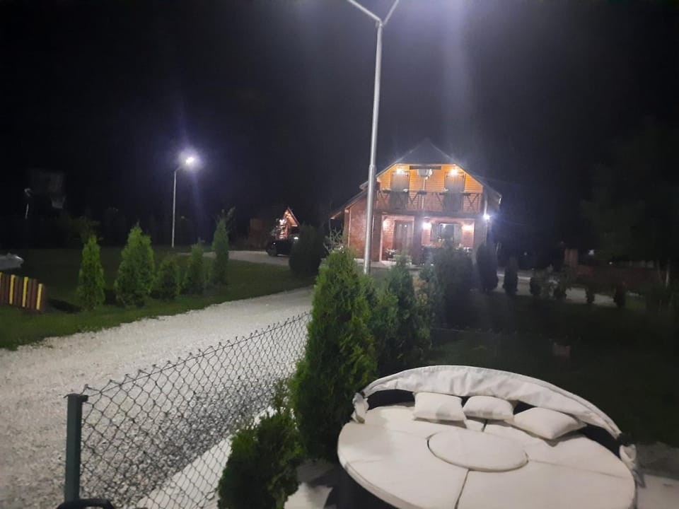 Live Nature House in Federation of Bosnia and Herzegovina