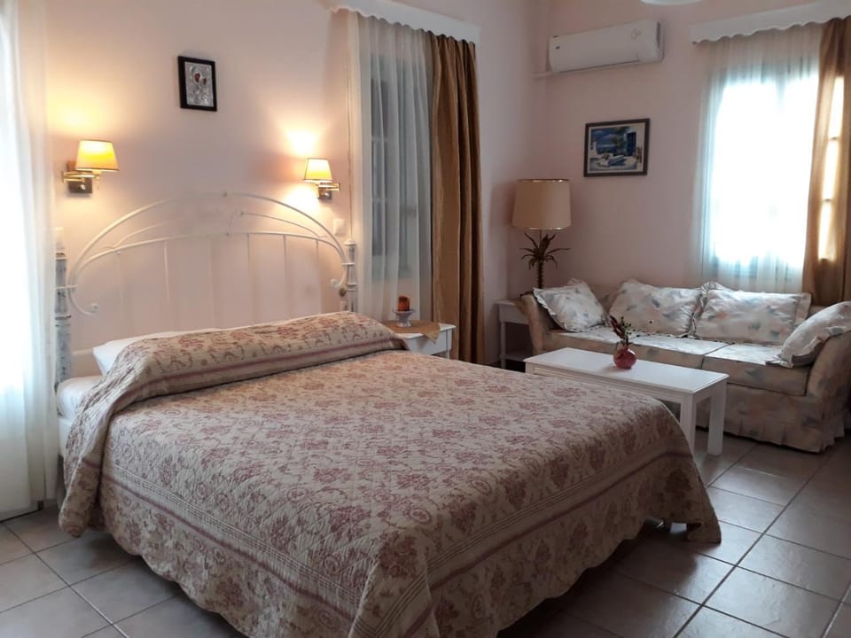 Evi's Studios Bed and Breakfast in Decentralized Administration of the Aegean