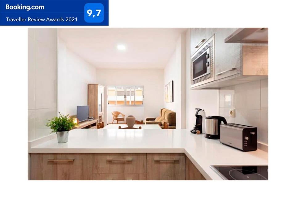 TV and multimedia, Kitchen or kitchenette, Living room, Seating area, Dining area, Street view