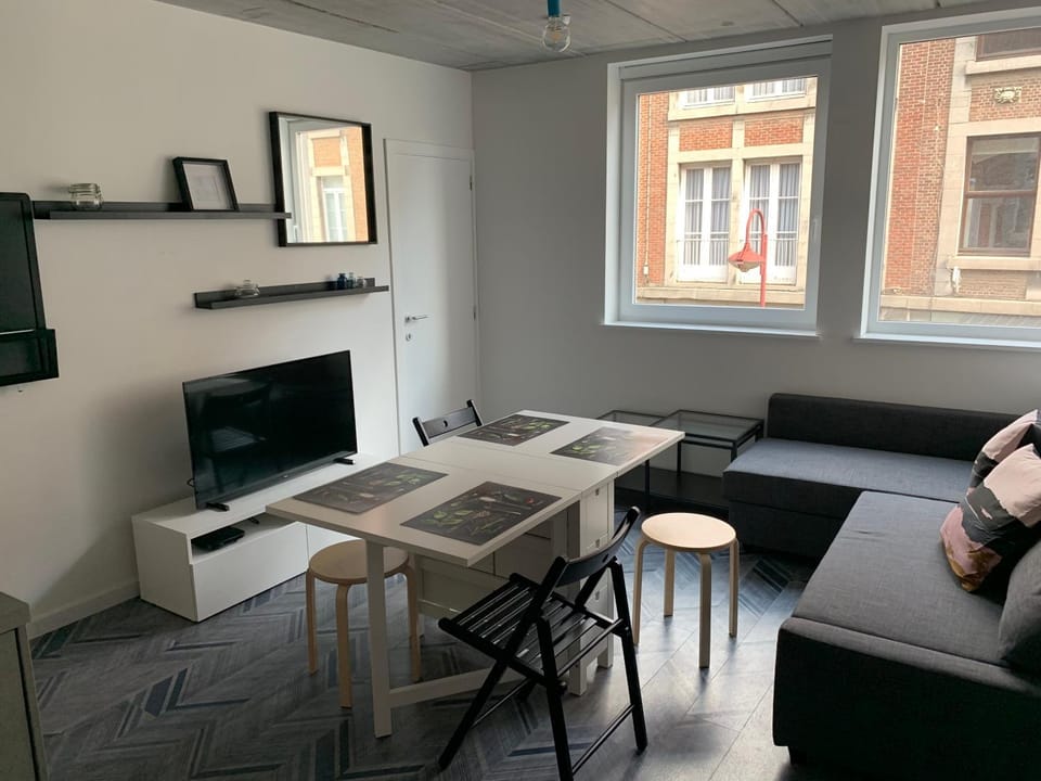 TV and multimedia, Living room, Seating area