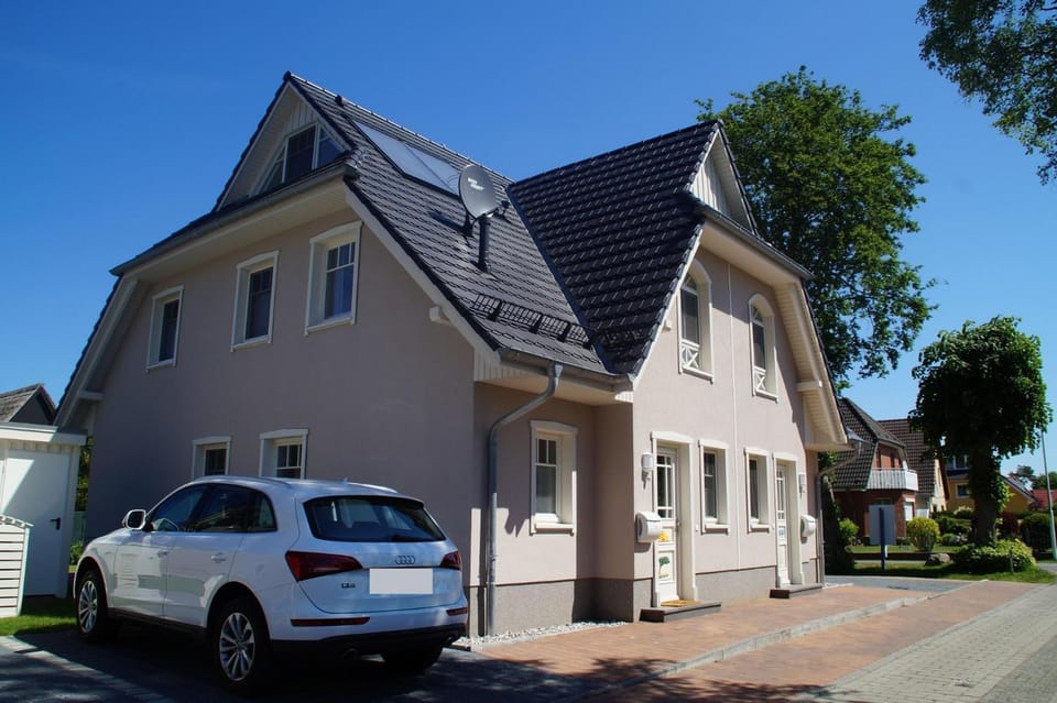 Birkmaase 1 a _Abendklang_ House in Zingst