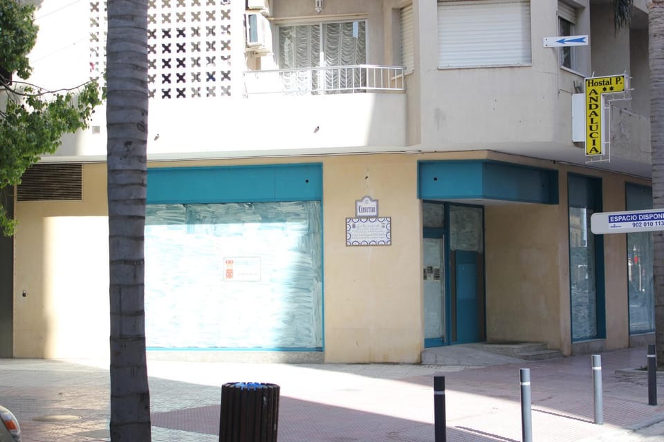 Facade/entrance, Day