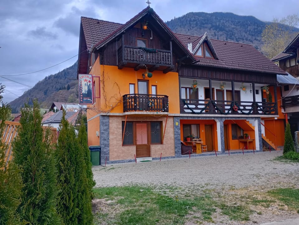 Property building, Spring, Day, Natural landscape, Mountain view