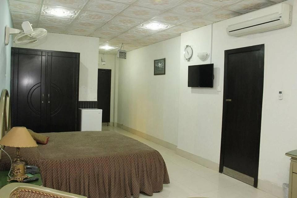 Hotel City View Peshawar Hotel in Punjab