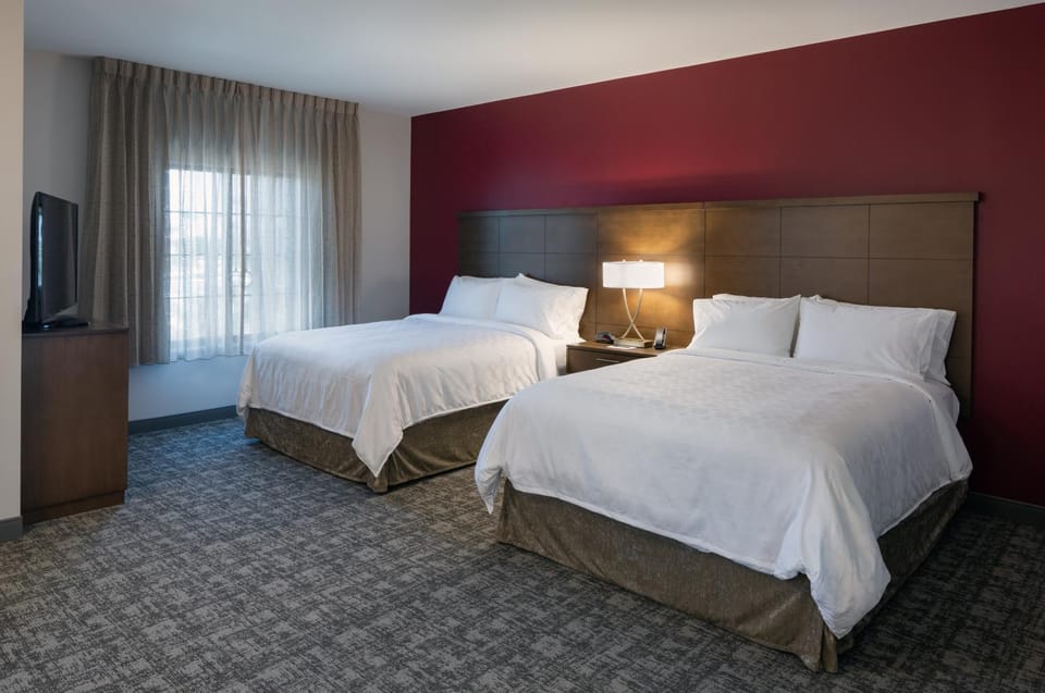 Bed, TV and multimedia, Bedroom