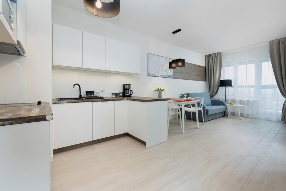 Kitchen or kitchenette, Living room