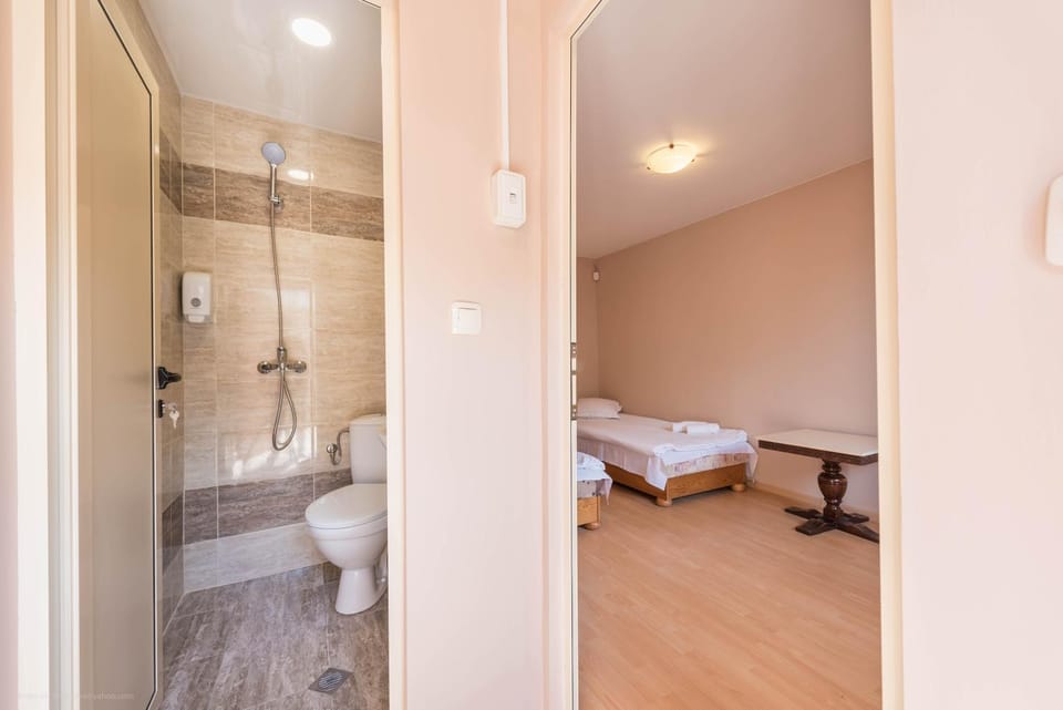 Bed, Bathroom, Bedroom