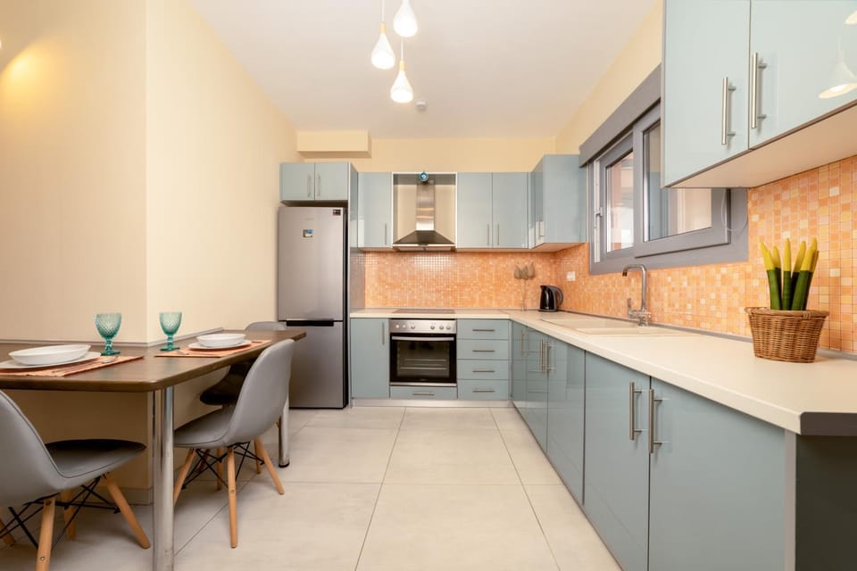 Kitchen or kitchenette, pet friendly, stove