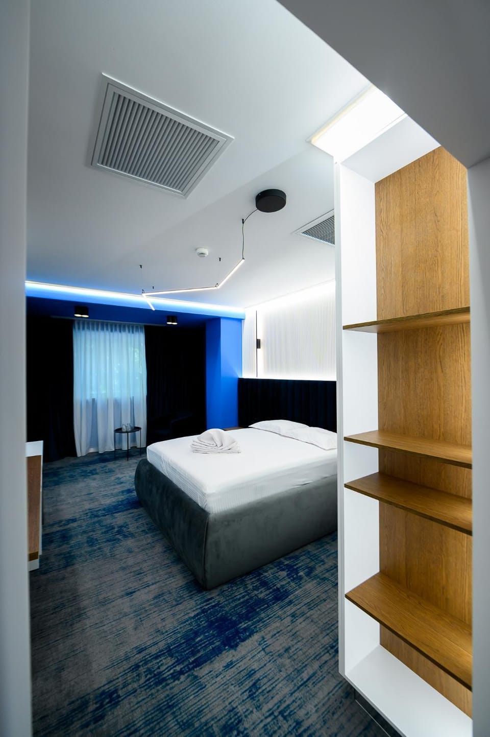 Bed, Photo of the whole room