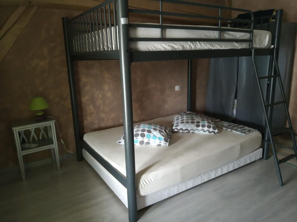 bunk bed
