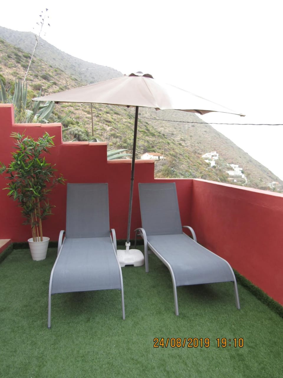 CASA EN LA PLAYA DE VALLEHERMOSO, ISLA DE LA GOMERA House in La Gomera