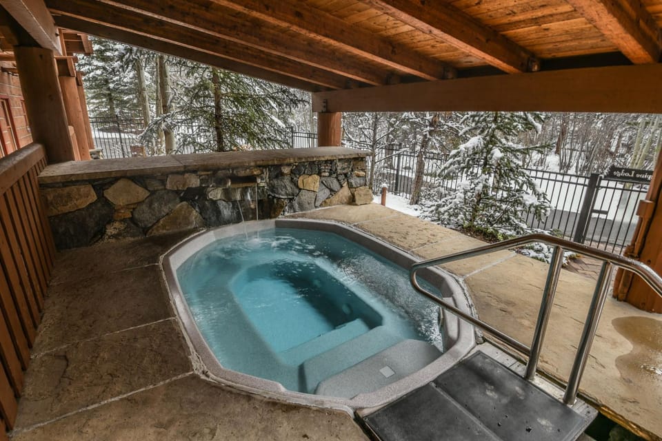 Jack Pine 8016 by SummitCove Lodging in Colorado House in Keystone