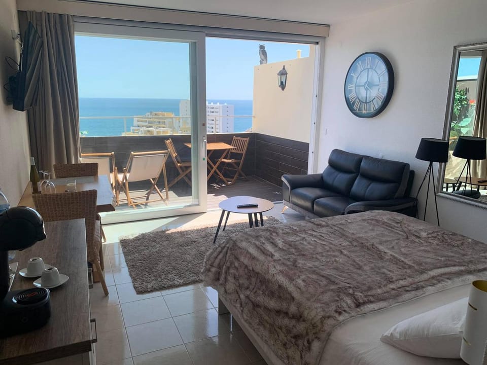 SOLARIS PANORAMIC studio vue mer Apartment in Portimao
