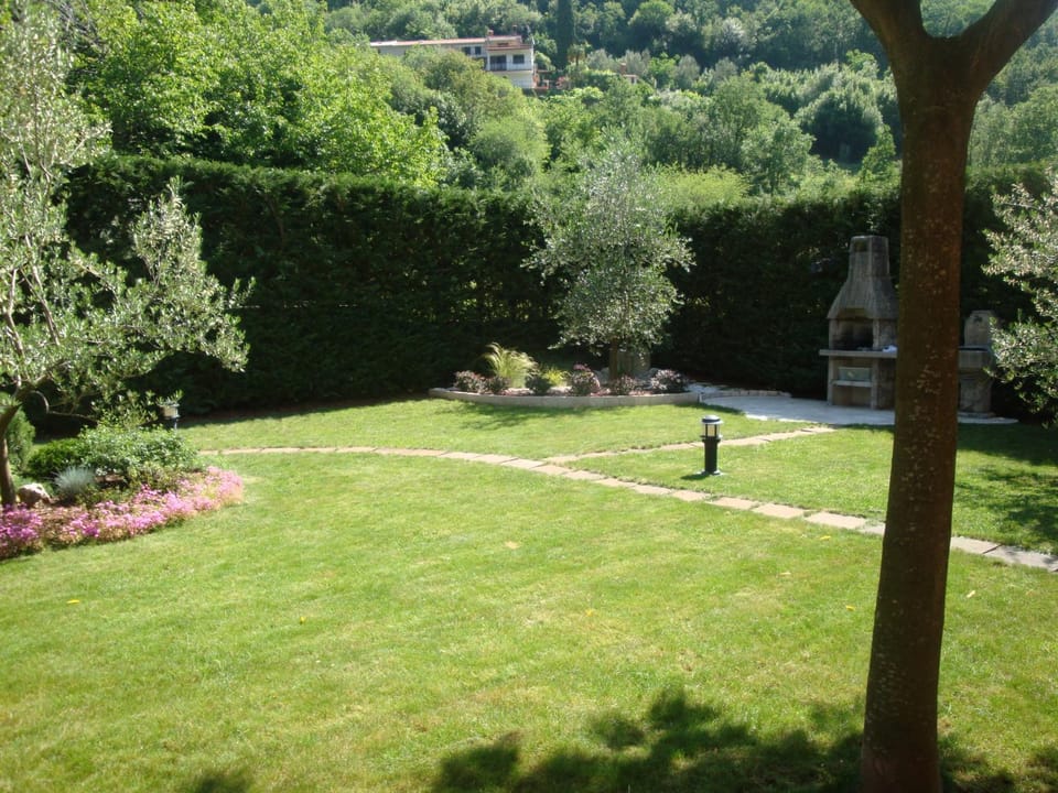 BBQ facilities, Garden