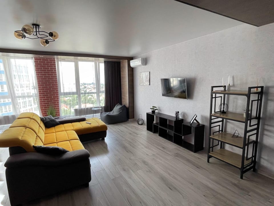 Room1402 Apartment in Odessa
