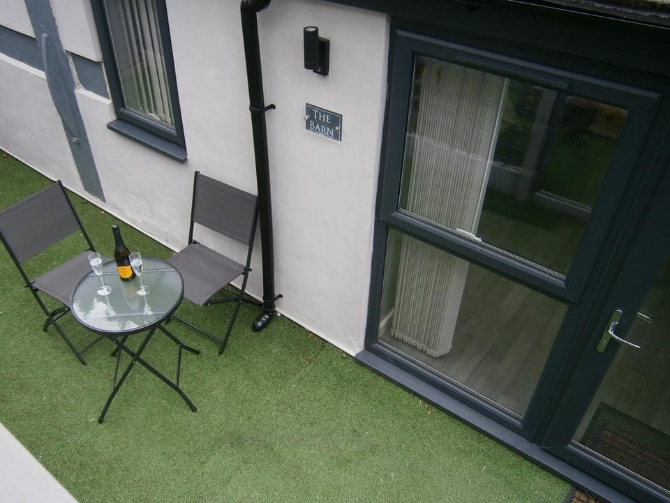 Patio, Facade/entrance, Garden, Balcony/Terrace