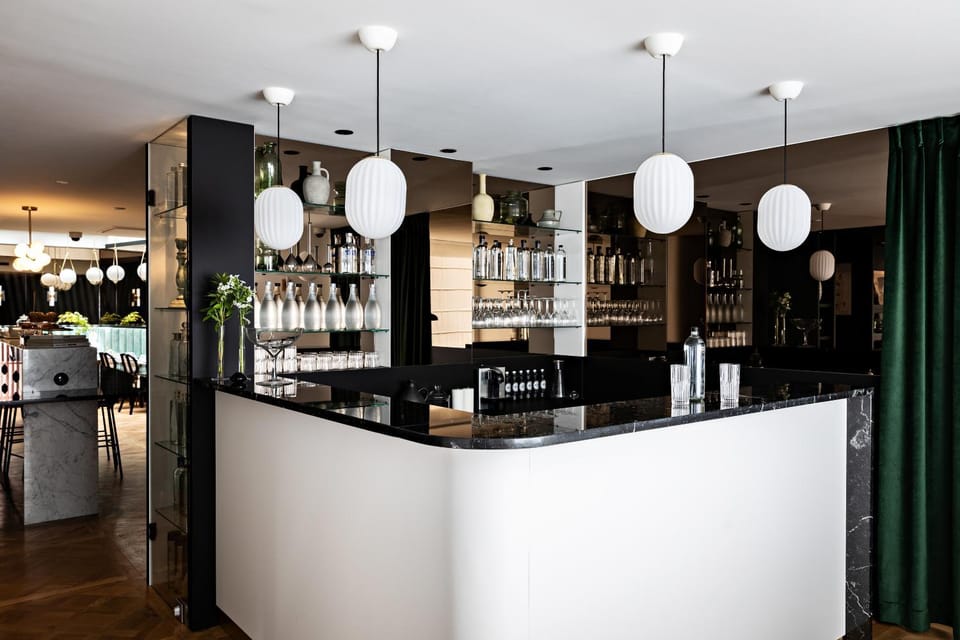 Lounge or bar