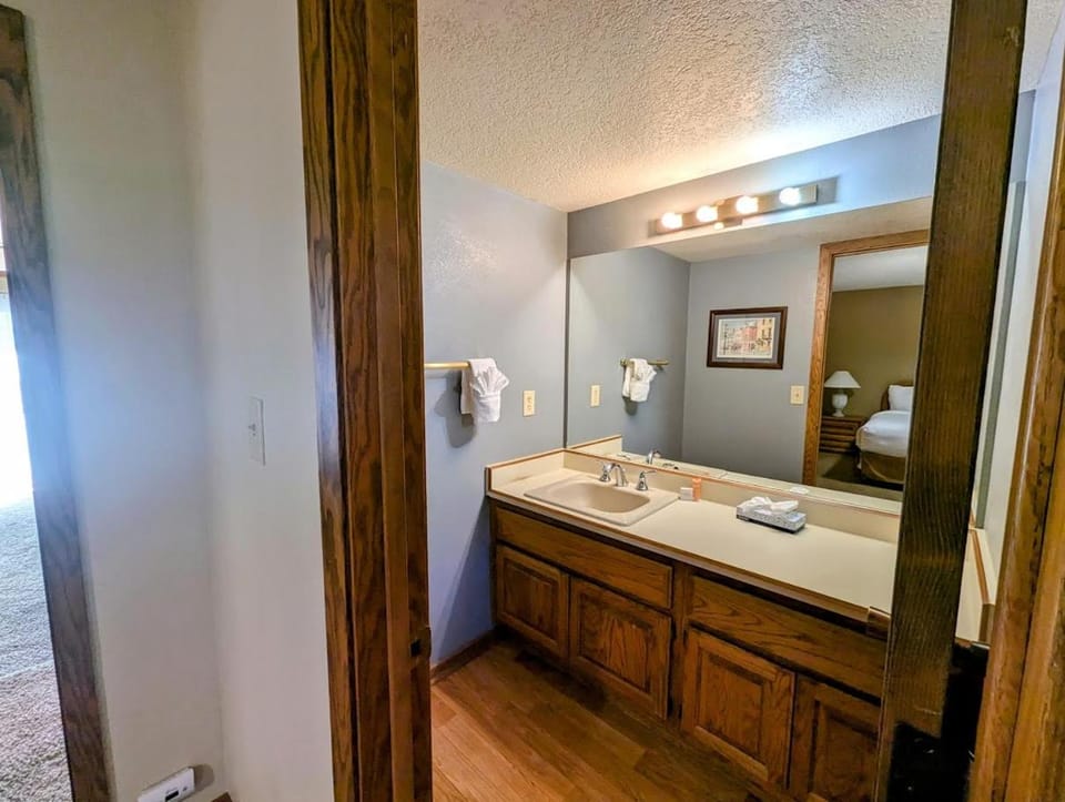 Enclave 5 by SummitCove Lodging in Colorado House in Keystone
