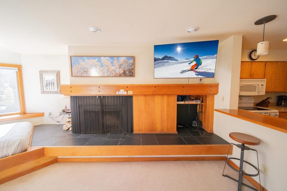 Lakeside 1495 by SummitCove Lodging in Colorado House in Keystone