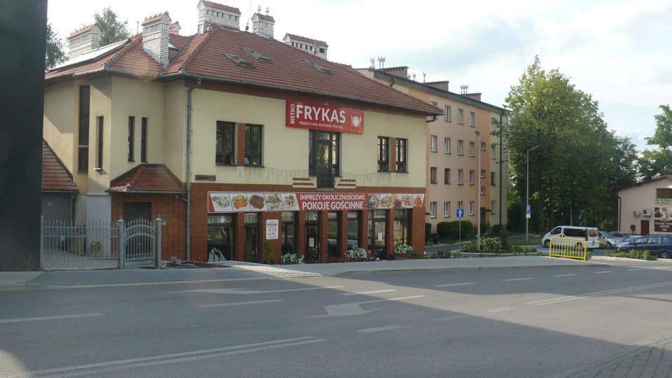 Property building, Facade/entrance, Neighbourhood